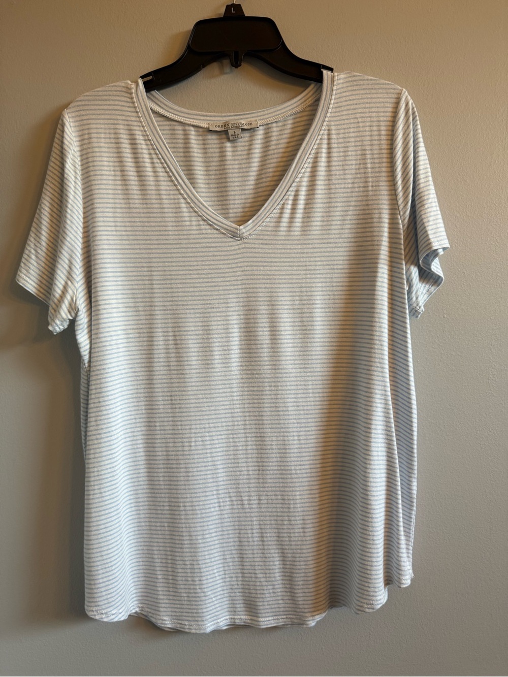 Green Envelope striped v- neck tee, large, VGUC